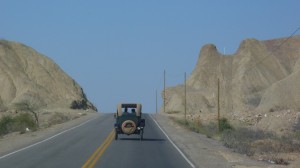 between te desert hills